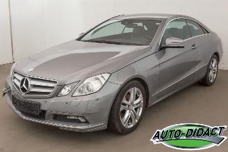 krockskadad bil auto Mercedes E-klasse E200 Coupé Automaat Motorschade 2010/10