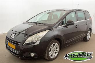 Vaurioauto  passenger cars Peugeot 5008 1.6 THP GT 7P. Leer 2011/4