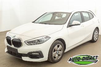 krockskadad bil auto BMW 1-serie 116i Navi 55.538 km 2021/9