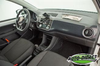 Volkswagen Up! 1.0 38.545 km Airco picture 13
