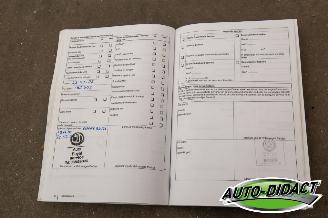 Volkswagen Golf 1.2 TSI Automaat Highline Bluemotion picture 27