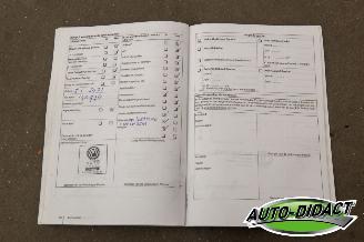 Volkswagen Golf 1.2 TSI Automaat Highline Bluemotion picture 25