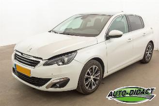 Vaurioauto  passenger cars Peugeot 308 1.6 THP Allure Pano Clima Navi 2013/12