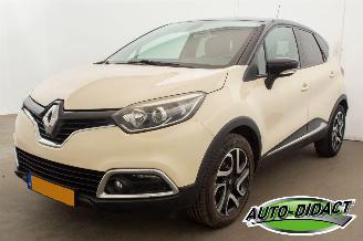 Vaurioauto  passenger cars Renault Captur 0.9 TCe Clima Dynamique 2015/5