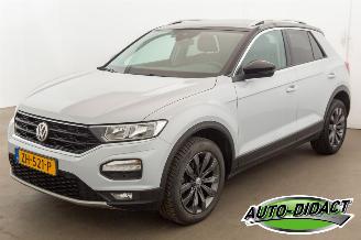Damaged car Volkswagen T-Roc 2.0 TDI Automaat Clima Navi Style Business 2019/6