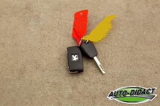 Peugeot Partner 1.6 BlueHDi Automaat Clima 100 L1 Premium Pack S&S picture 19