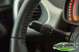Peugeot 108 1.2 VTi Allure Clima Cruise Control picture 14