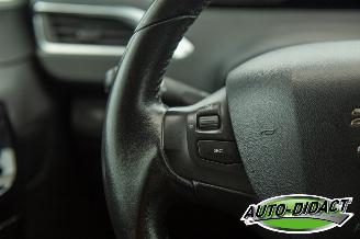 Peugeot 208 1.2 Airco Navi picture 13