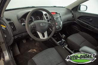 Kia Cee d 1.4 CVVT Airco X-tra picture 23