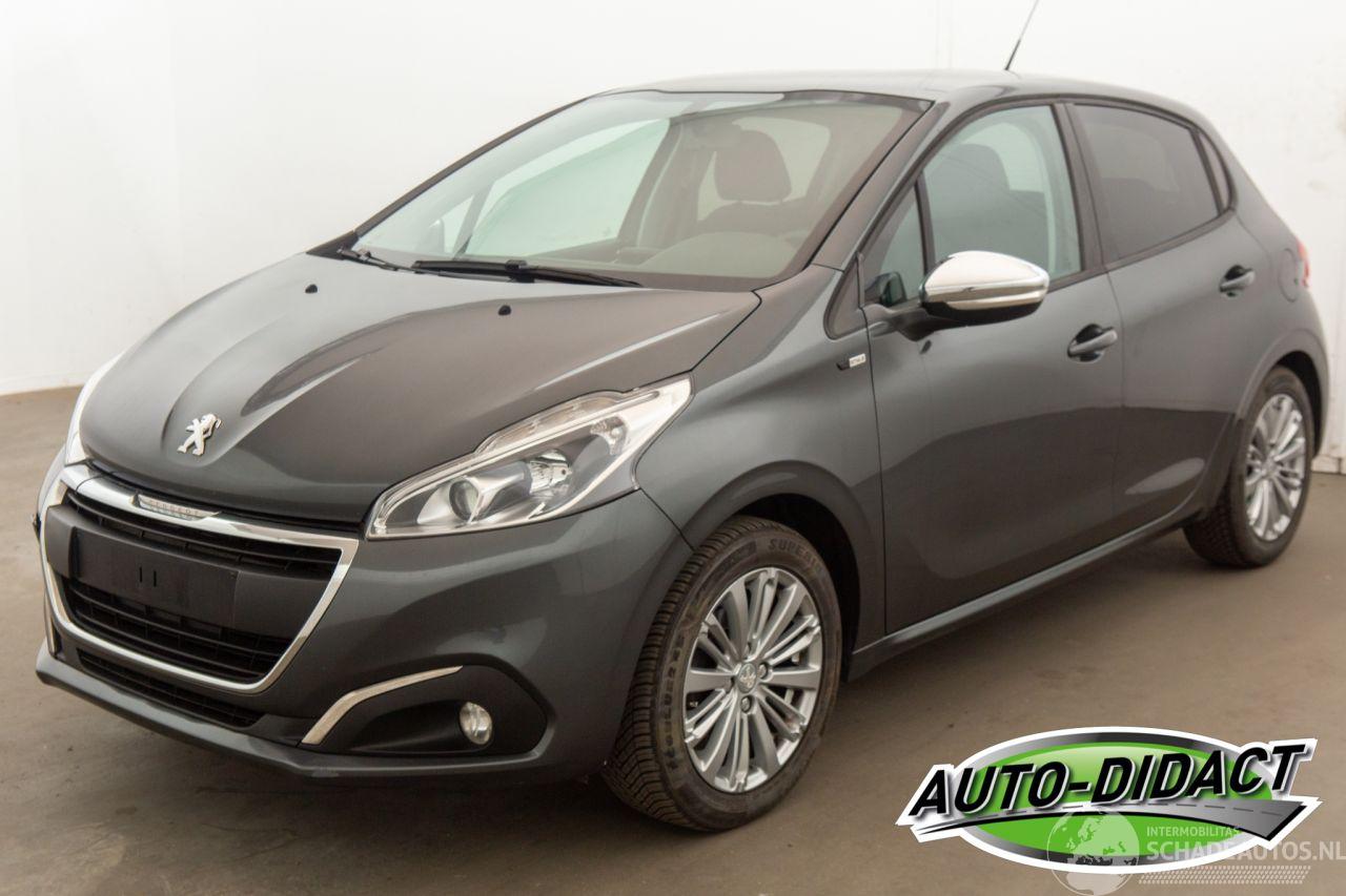 Peugeot 208 1.2 Airco Navi