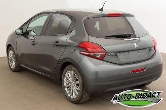 Peugeot 208 1.2 Airco Navi picture 3