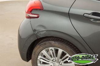 Peugeot 208 1.2 Airco Navi picture 29
