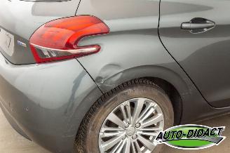 Peugeot 208 1.2 Airco Navi picture 30