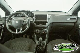 Peugeot 208 1.2 Airco Navi picture 21