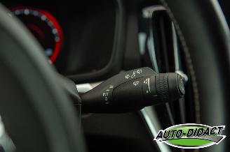 Volvo V-60 2.0 B4 Automaat Clima Navi Leder R-Design picture 17