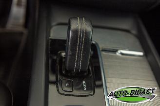 Volvo V-60 2.0 B4 Automaat Clima Navi Leder R-Design picture 10