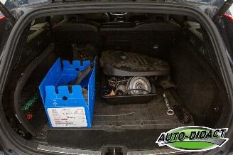 Volvo V-60 2.0 B4 Automaat Clima Navi Leder R-Design picture 29