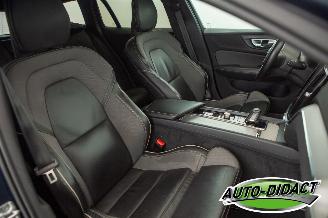 Volvo V-60 2.0 B4 Automaat Clima Navi Leder R-Design picture 18