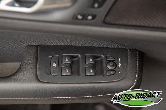 Volvo V-60 2.0 B4 Automaat Clima Navi Leder R-Design picture 11