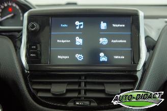 Peugeot 2008 1.2 Clima Navi Pano 111.327 km picture 8