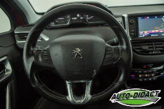 Peugeot 2008 1.2 Clima Navi Pano 111.327 km picture 5