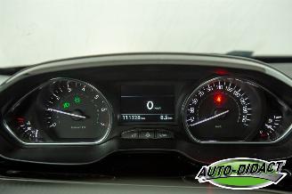 Peugeot 2008 1.2 Clima Navi Pano 111.327 km picture 6