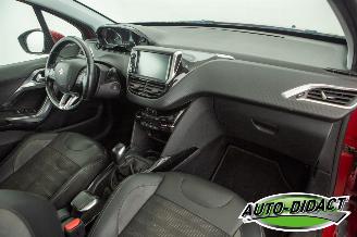 Peugeot 2008 1.2 Clima Navi Pano 111.327 km picture 19