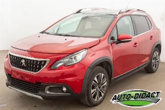 Unfallwagen Peugeot 2008 1.2 Clima Navi Pano 111.327 km 2018/11