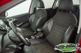 Peugeot 2008 1.2 Clima Navi Pano 111.327 km picture 25