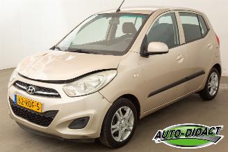 krockskadad bil auto Hyundai I-10 1.1 Airco 115.006 km i-Drive Cool 2011/4