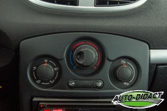 Renault Clio 1.4-16V 127.869 km Airco Dynamique Luxe picture 7