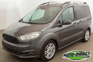 uszkodzony samochody osobowe Ford Tourneo Courier 1.5 TDCi Clima 2017/5