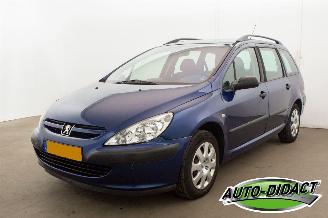 Vaurioauto  passenger cars Peugeot 307 Break 1.6-16V XR Airco 2004/8