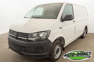 krockskadad bil bedrijf Volkswagen Transporter 2.0 TDI 154.396 km Airco 2019/9