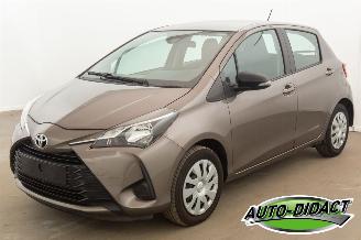 Vaurioauto  passenger cars Toyota Yaris 1.5 82kw Airco 37.372 km 2018/10