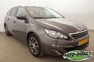 Peugeot 308 SW 1.2 PureTech Clima Navi Pano Style picture 2