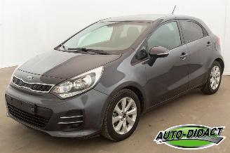 Unfallwagen Kia Rio 1.2 51.876 km Clima Navi Camera 2016/12