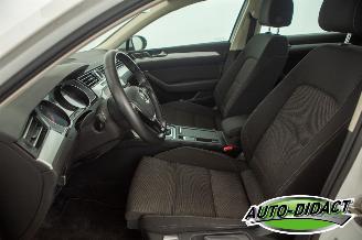 Volkswagen Passat 1.6 TDI Automaat Clima Navi Comfortline Business picture 26