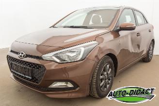 uszkodzony samochody osobowe Hyundai I-20 1.2 Airco 2017/10