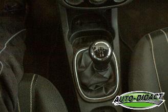 Opel Corsa 1.2-16V 111 Edition Airco picture 11