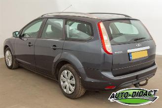 Ford Focus 1.6 Titanium picture 3