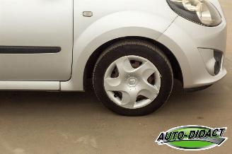 Renault Twingo 1.2 Dynamique Airco picture 27