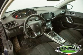 Peugeot 308 1.6 HDI Automaat Clima Navi Féline picture 22