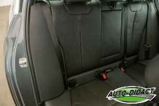 BMW 3-serie 318i Automaat 116.017 km Luxury Edition picture 17