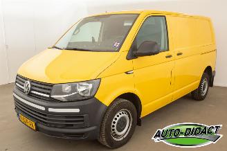 skadebil bedrijf Volkswagen Transporter 2.0 TDI L1H2 Highline Airco 2017/1