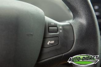 Peugeot 208 1.2 PureTech 90.306 km NAP Airco Navi Blue Lion picture 16