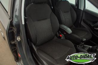 Peugeot 208 1.2 PureTech 90.306 km NAP Airco Navi Blue Lion picture 22