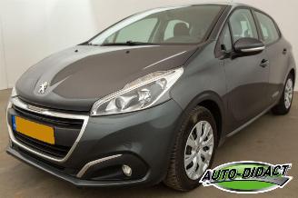 skadebil auto Peugeot 208 1.2 PureTech 90.306 km NAP Airco Navi Blue Lion 2017/3