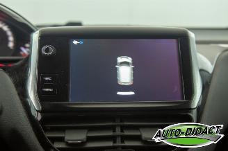 Peugeot 208 1.2 PureTech 90.306 km NAP Airco Navi Blue Lion picture 8