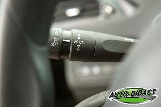 Peugeot 208 1.2 PureTech 90.306 km NAP Airco Navi Blue Lion picture 17